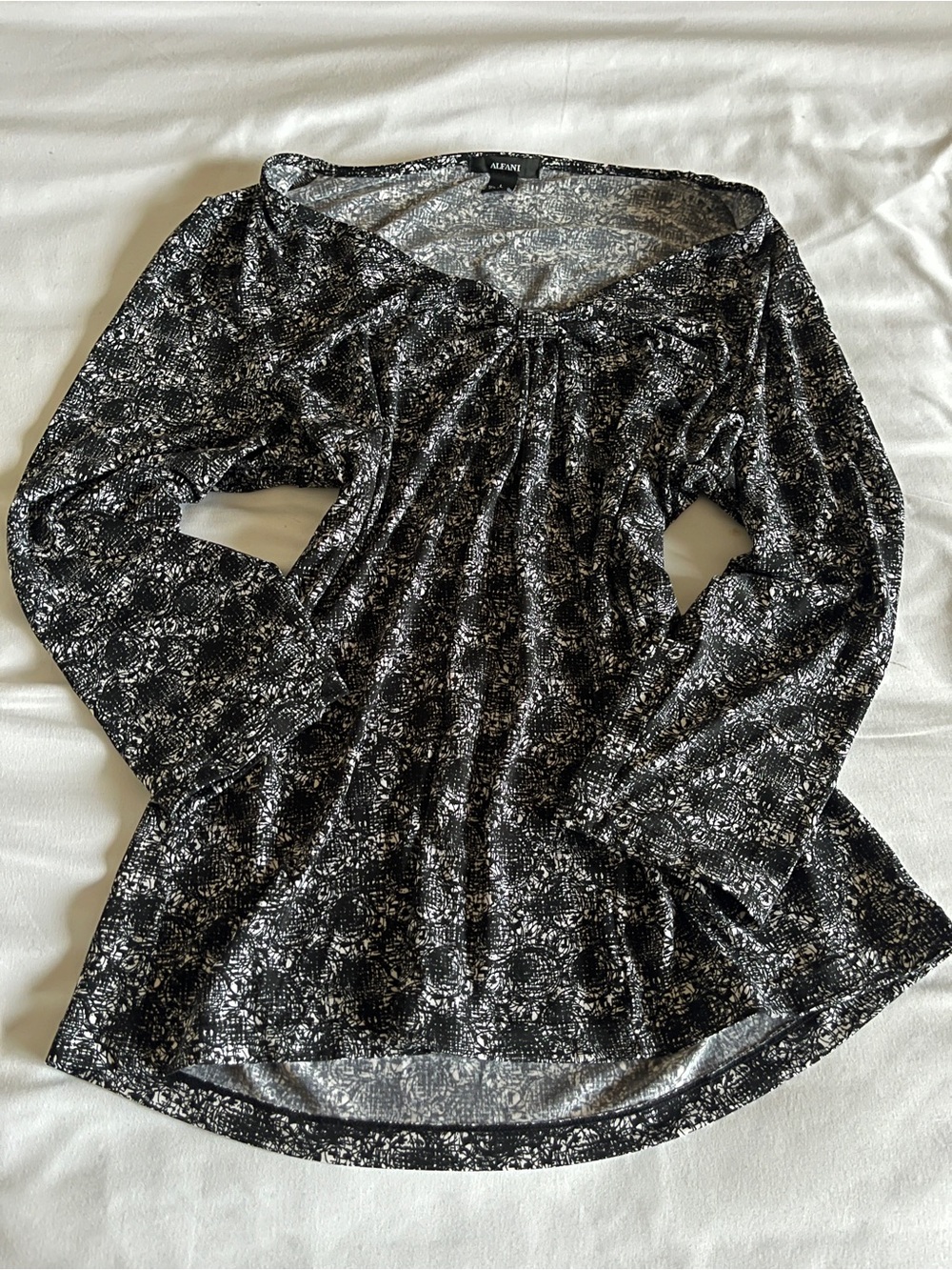 Alfani Black & White Abstract Print Long Sleeve Scoop Neck Blouse Size L